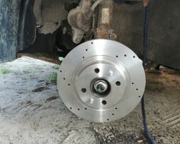 Сколько ходят тормозные диски на «Ладе Гранта», как заменить