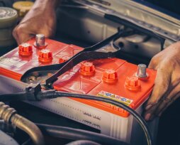 Какой фирмы купить аккумулятор для автомобиля: рейтинг производителей