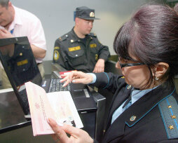 Выпустят ли за границу, если не оплатить штраф ГИБДД, когда накладывают запрет на выезд