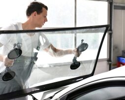 Как выбрать автостекло