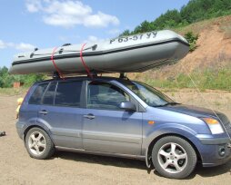Багажник для перевозки лодки на крыше автомобиля своими руками