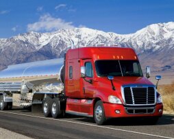 Грузоперевозки при переезде в Канаде