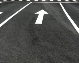 Закон о несоблюдении требований, предписанных дорожными знаками или разметкой