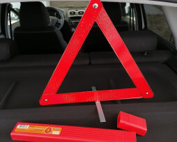 Аварийный знак для автомобиля: каким он должен быть, ТОП-3 лучших аварийных знака
