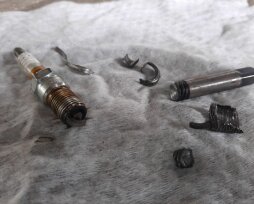 Как правильно выкрутить сломанную свечу зажигания