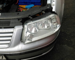 Замена лампочек в фарах Volkswagen Bora