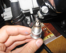 Как и когда проверить искру на свече зажигания на карбюраторе и инжекторе