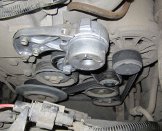 Замена натяжителя ремня генератора Volkswagen Amarok