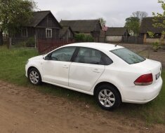 Volkswagen Polo — хороший автомобиль для поездок на дачу, работу и путешествий