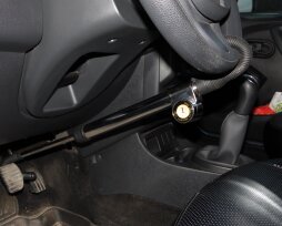 Защита авто от угона: рейтинг лучших механических устройств