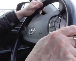 Почему после ремонта или замены рулевой рейки тяжело крутится руль и не возвращается