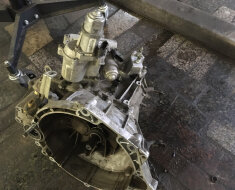 Замена сцепления на механике и роботе Лада Х-Рей — инструкция