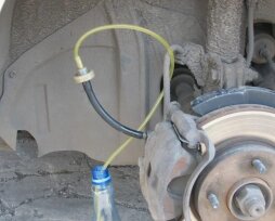 Как прокачать тормоза Ниссан Жук — правила, советы