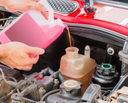 Что будет, если залить воду вместо антифриза летом или зимой