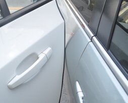 ТОП-7 молдингов на кромку двери автомобиля – как сделать правильный выбор?