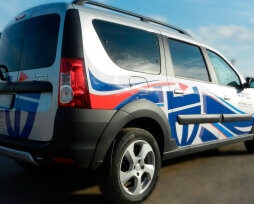 Светоотражающие наклейки на автомобиль: особенности выбора и крепления