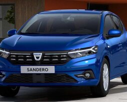 Обзор автомобиля RENAULT SANDERO