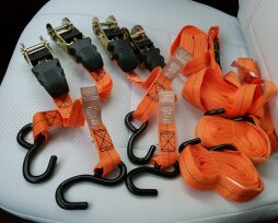 Лучшие стяжные ремни для багажника авто