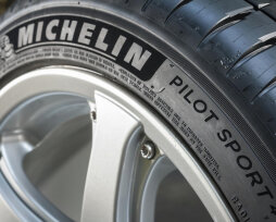 «Континенталь» или «Мишлен»: выявление абсолютного фаворита