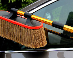 Лучшие автомобильные щетки от пыли — бюджетные, средние и премиум
