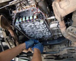 Почему АКПП «пинается» при движении, основные диагностические методы