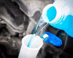 Замерзла вода в бачке омывателя – что делать?