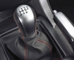 Обучение водителей категории В — какую КПП выбрать