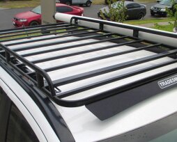 Багажник  на крышу авто — особенности и разновидности