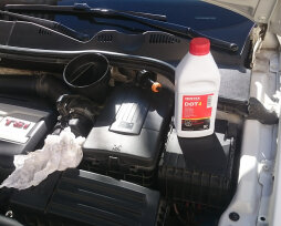 Как заменить тормозную жидкость в Фольксваген Пассат