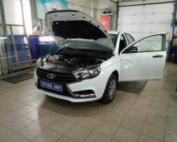 Как выбрать и установить сигнализацию с автозапуском на Весту