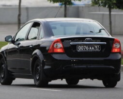 Что означают черные номера на машине в России и других странах