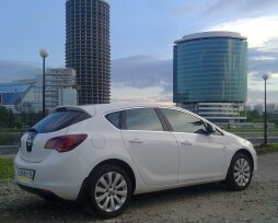 Тонировочная пленка «Инфинити» на авто