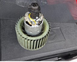 Замена моторчика печки Ауди А6 С6 — как сделать своими руками