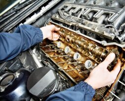 Почему двигатель есть масло и как снизить его расход