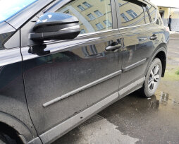 Установка молдингов на машину: какие материалы лучше использовать, как клеить, как снимать