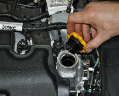 Какое масло залить в двигатель Лада Х-Рей — как выбрать, ТОП лучших