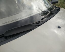 Как выбрать  и установить накладки на дворники автомобиля, лучшие производители спойлеров