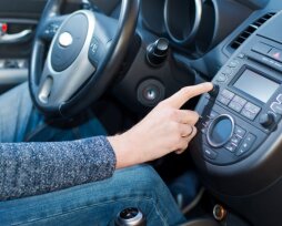 Что послушать в дороге — подборка музыки для путешествий