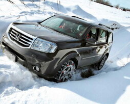 Что выбрать: браслеты или цепи противоскольжения