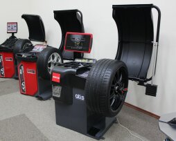 Как балансируют колеса без центрального отверстия (со слепыми/ глухими дисками)