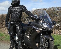 Выбор мотоэкипировки: на что обратить внимание новичку