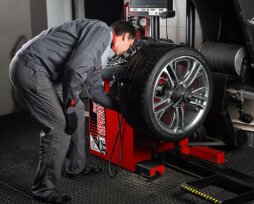 Где сделать шиномонтаж с точной балансировкой