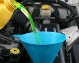 Замена антифриза: периодичность и последовательность