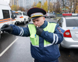 Могут ли за штраф ГИБДД арестовать карту