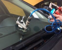 Ремонт лобового стекла автомобиля