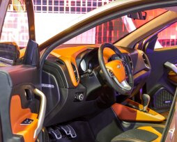 Производим тюнинг автопанели в домашних условиях