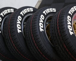 Обзор автомобильных шин Kumho и Toyo: что выбрать