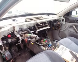 Признаки изношенности и замена радиатора печки в VW Passat B5