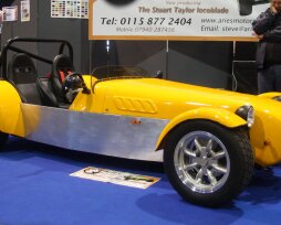 История развития автомобильного бренда Aries, описание марки, модельный ряд