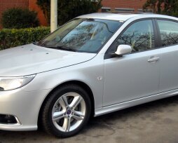 История автомобильного бренда SAAB: логотип, знаковые модели, развитие в 21 веке